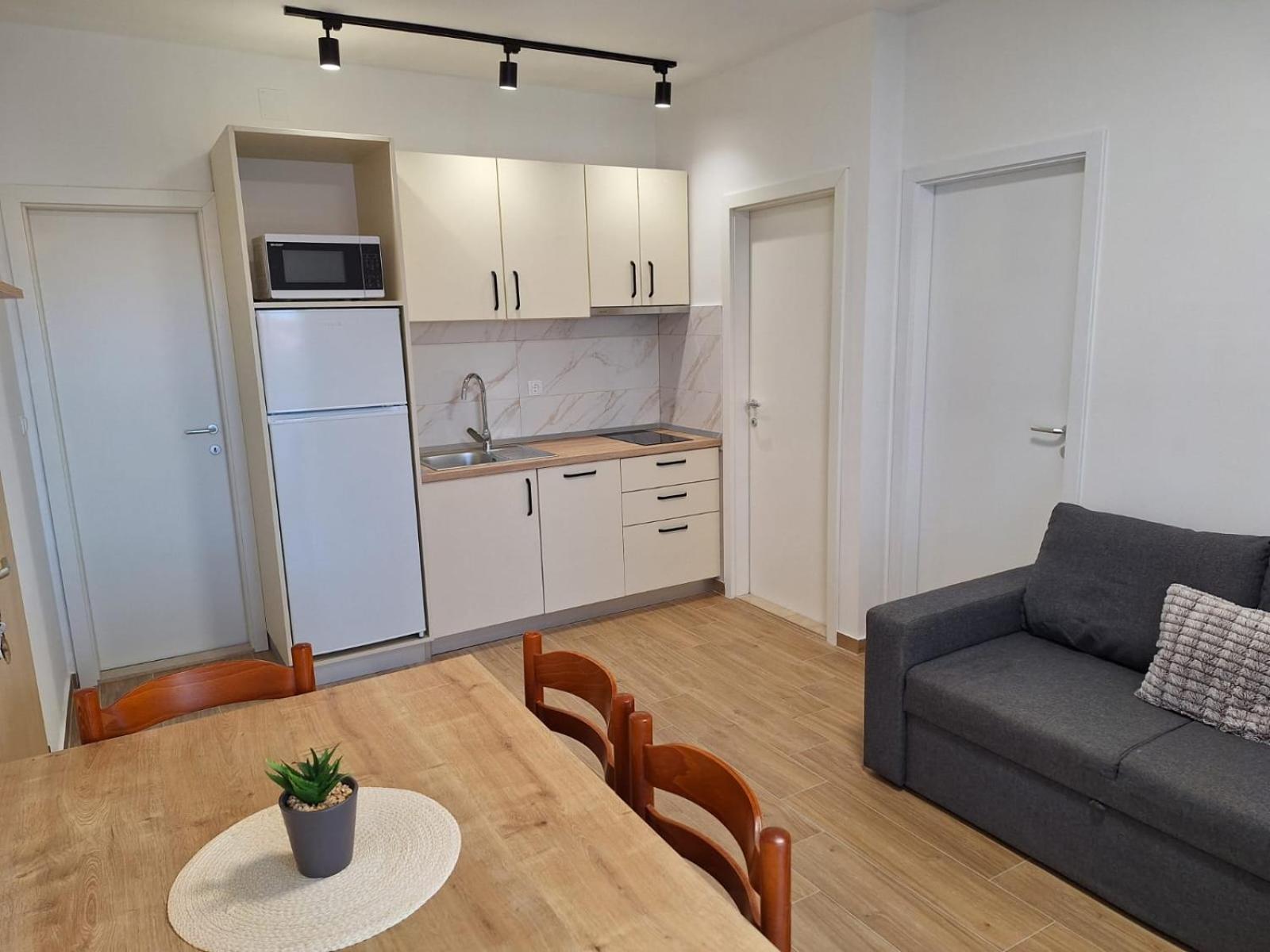 Apartmani Marino Privlaka  Eksteriør bilde
