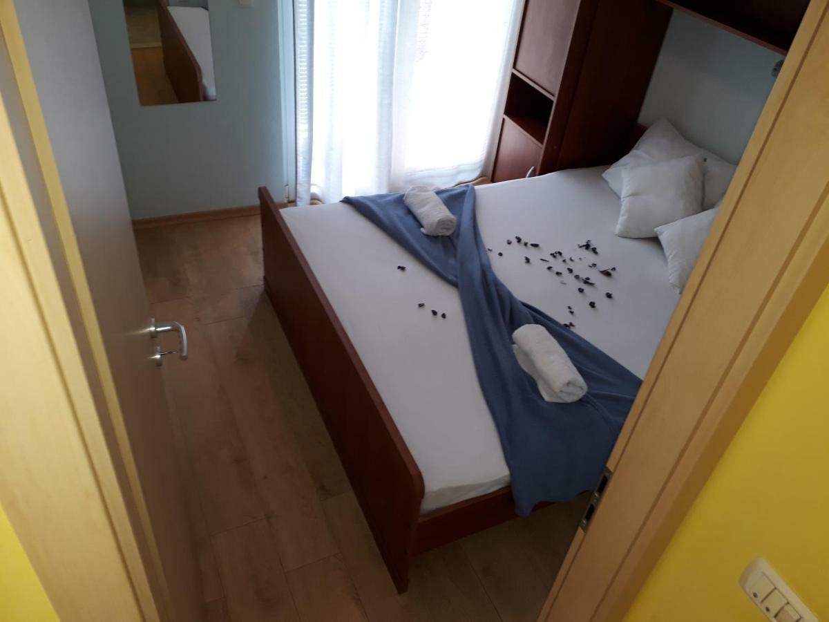 Apartmani Marino Privlaka  Eksteriør bilde