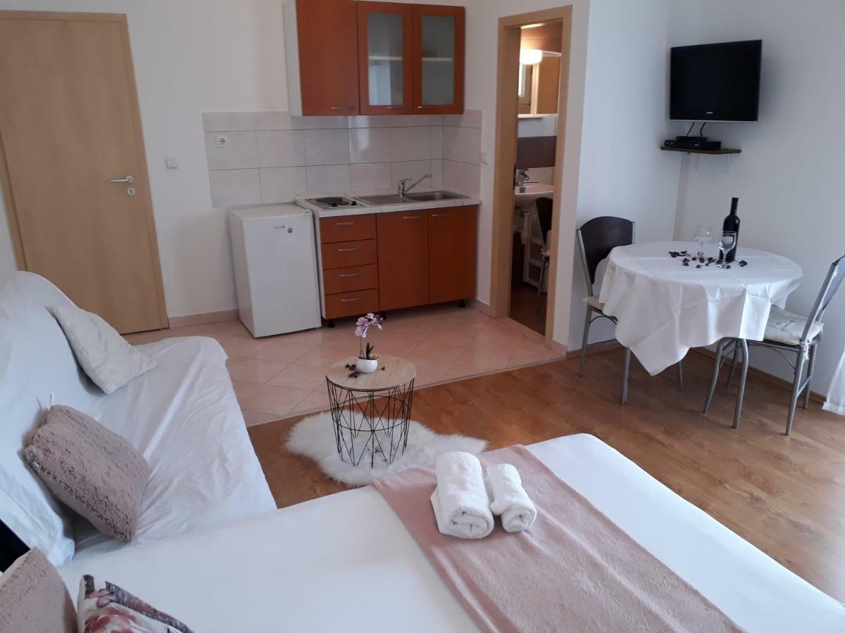 Apartmani Marino Privlaka  Eksteriør bilde