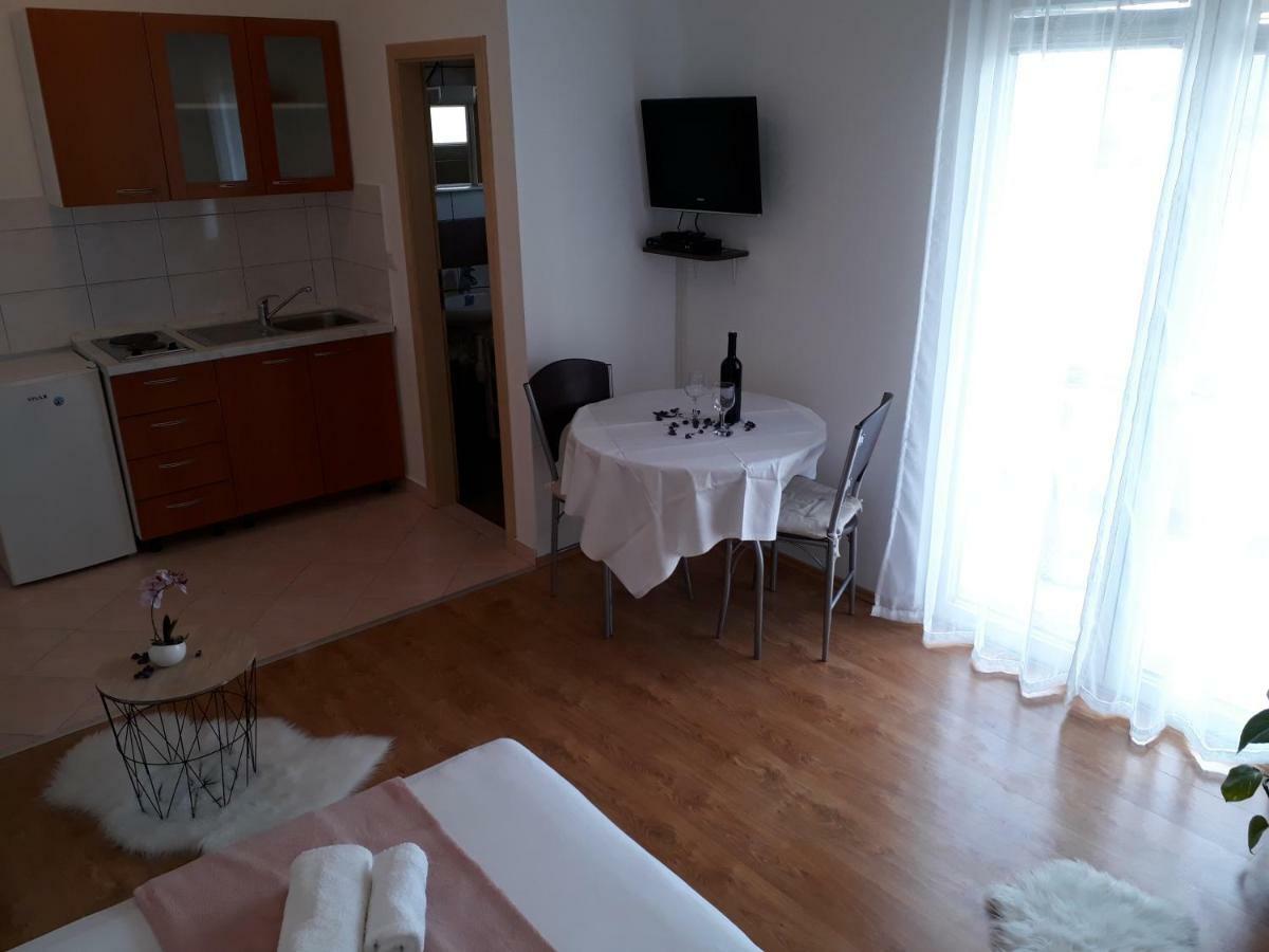 Apartmani Marino Privlaka  Eksteriør bilde