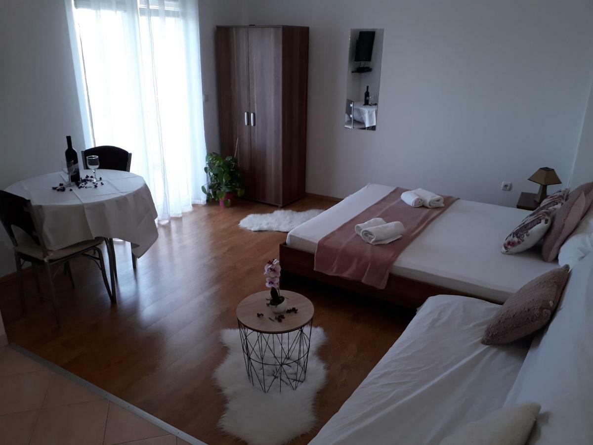 Apartmani Marino Privlaka  Eksteriør bilde