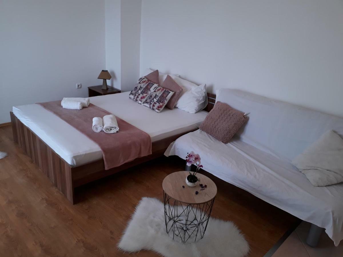Apartmani Marino Privlaka  Eksteriør bilde